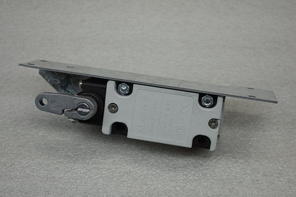 CR 32 Pullcord Switch-image